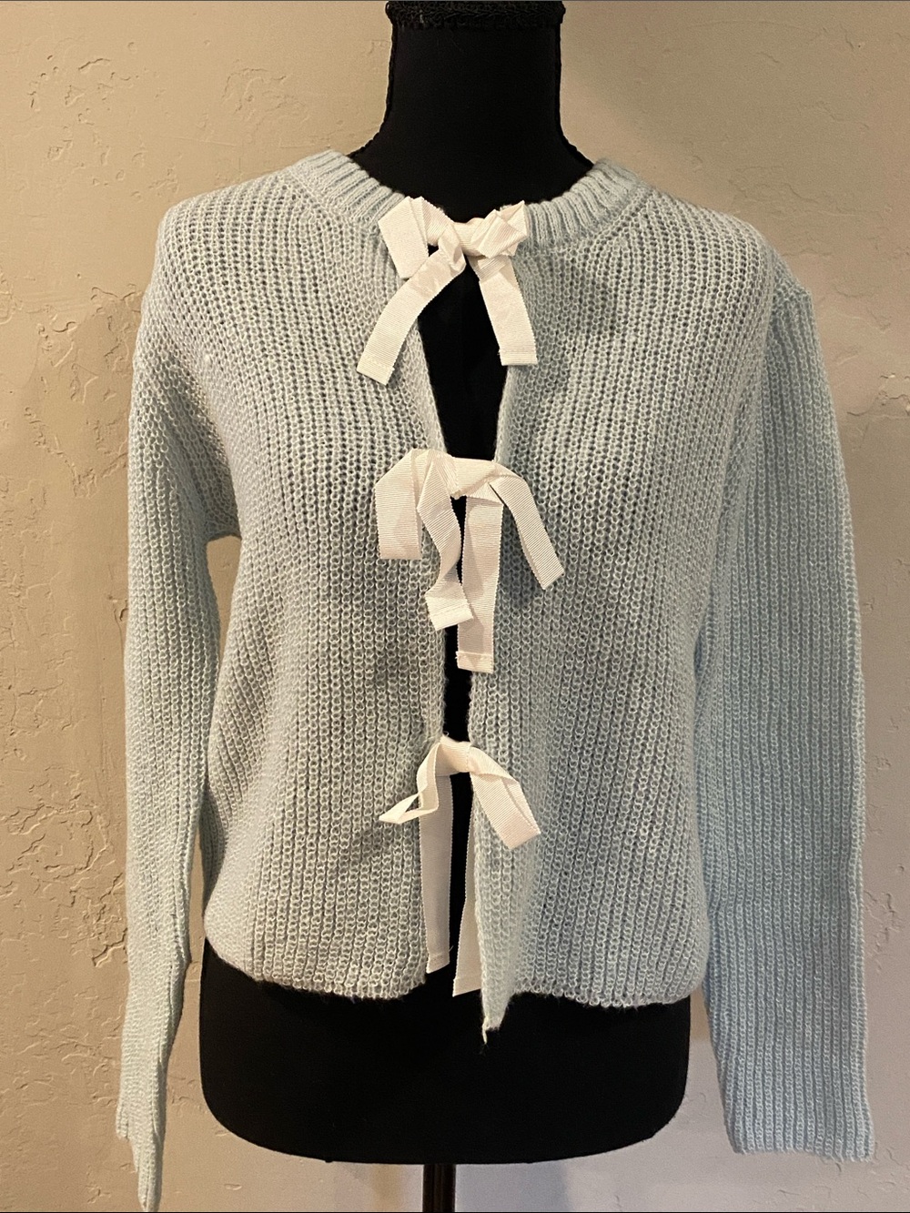 Hem & Thread Light Muted Blue Bow-Tie Knit Sweater Cardigan. NWT Sz M PTP 19